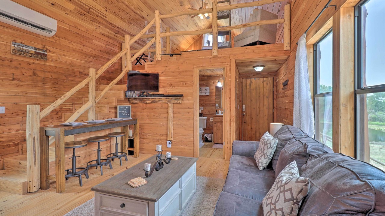 Photo of Livingroom in Milam County
