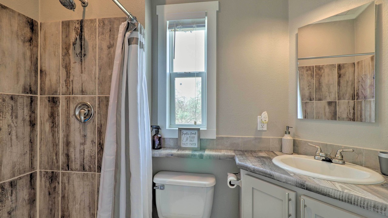 Photo of Bathroom in Milam County