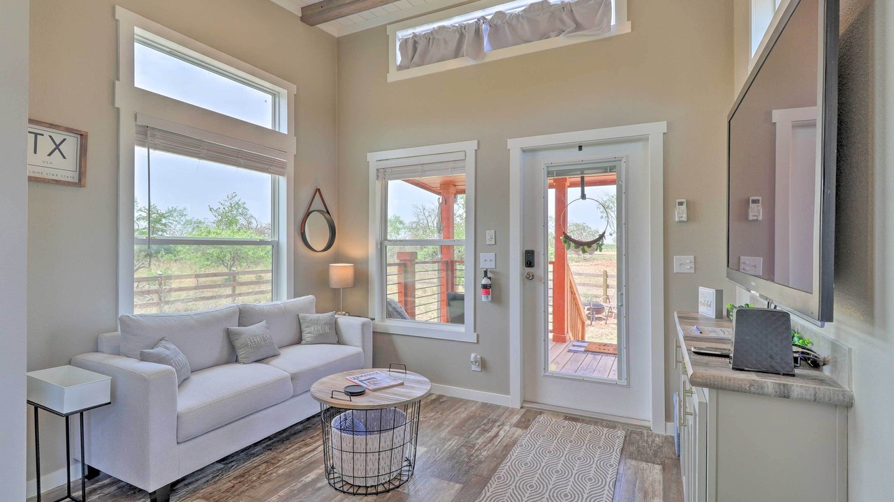 Photo of Bedroom in Milam County