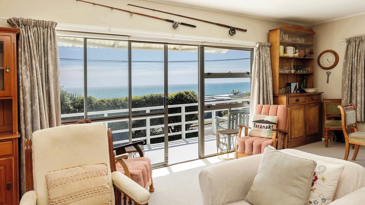 Photo of Livingroom in Oakura