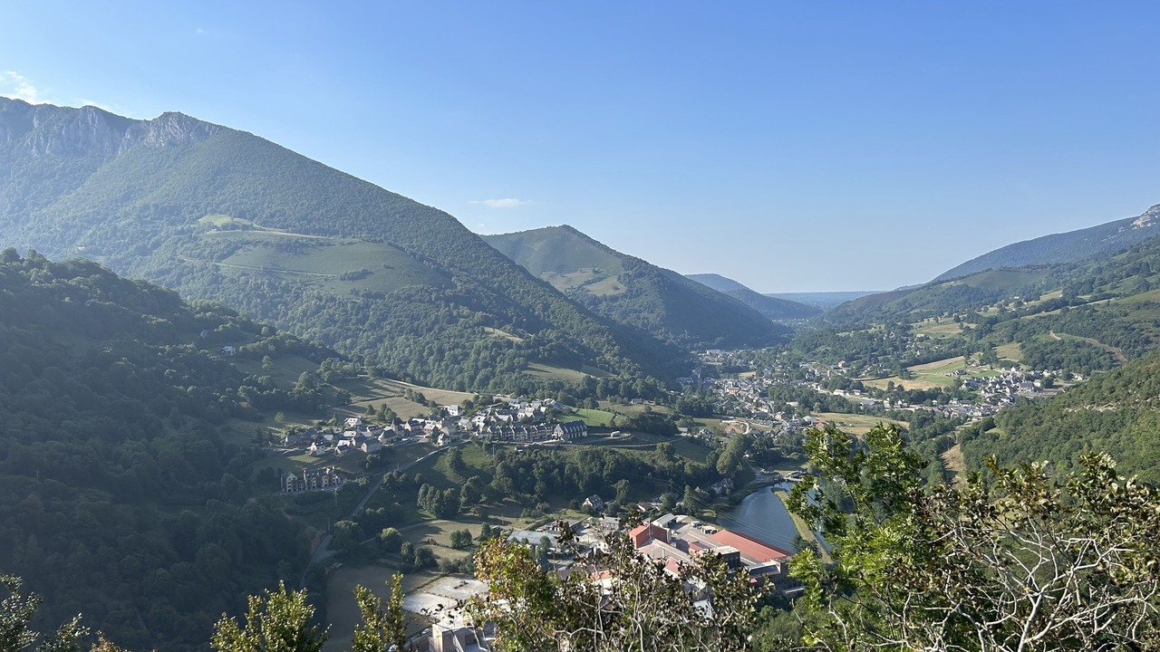 Photo of Outdoor in Sarrancolin