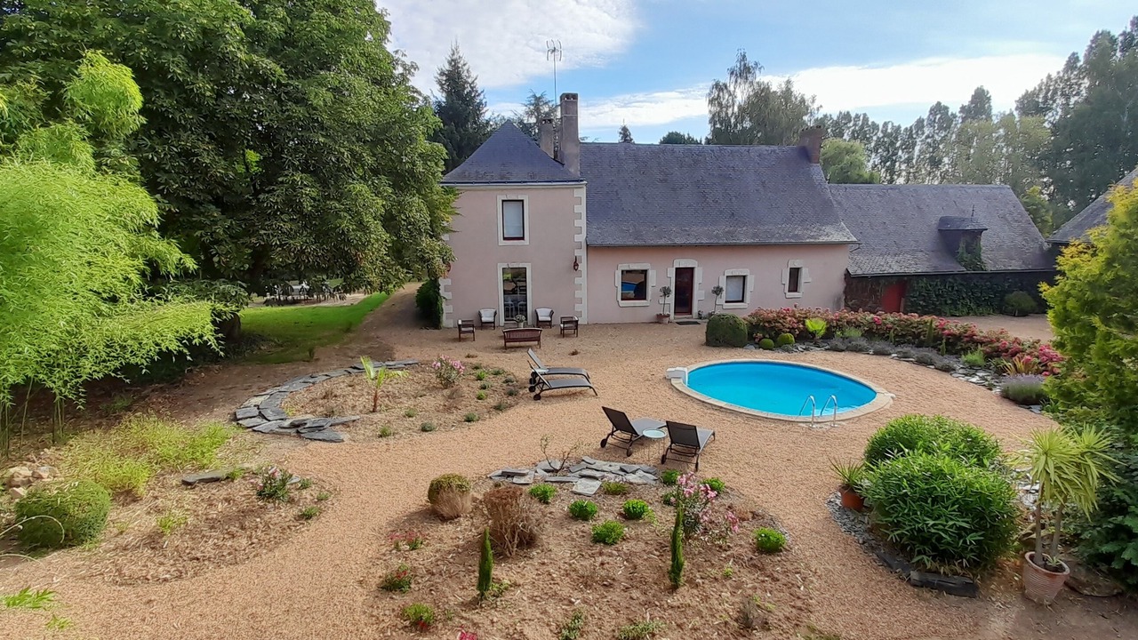 Photo of Outdoor in Saint-Sauveur-de-Flee