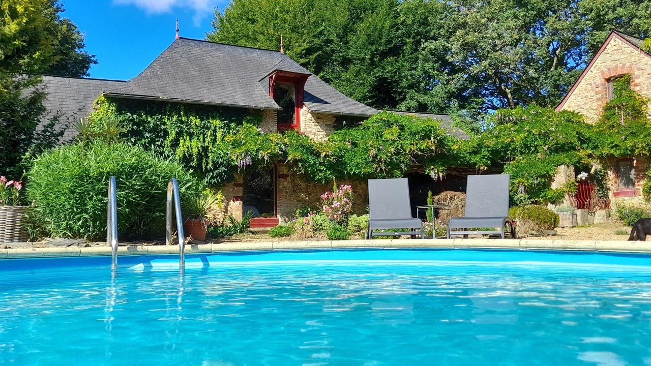 Photo of Outdoor in Saint-Sauveur-de-Flee