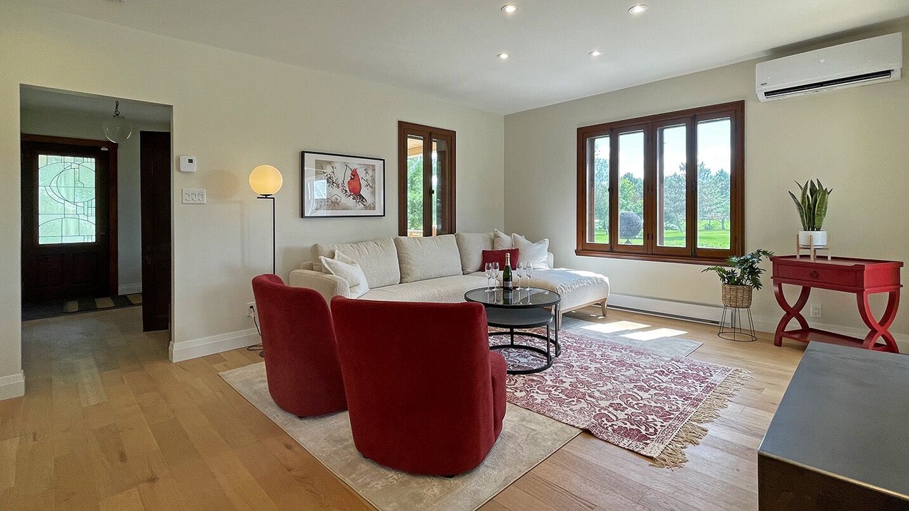 Photo of Livingroom in Saint Basile le Grand