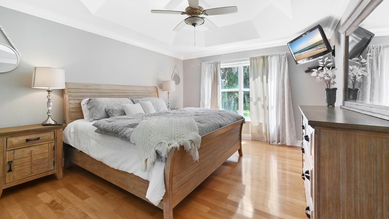 Photo of Bedroom in Saturnia Lakes