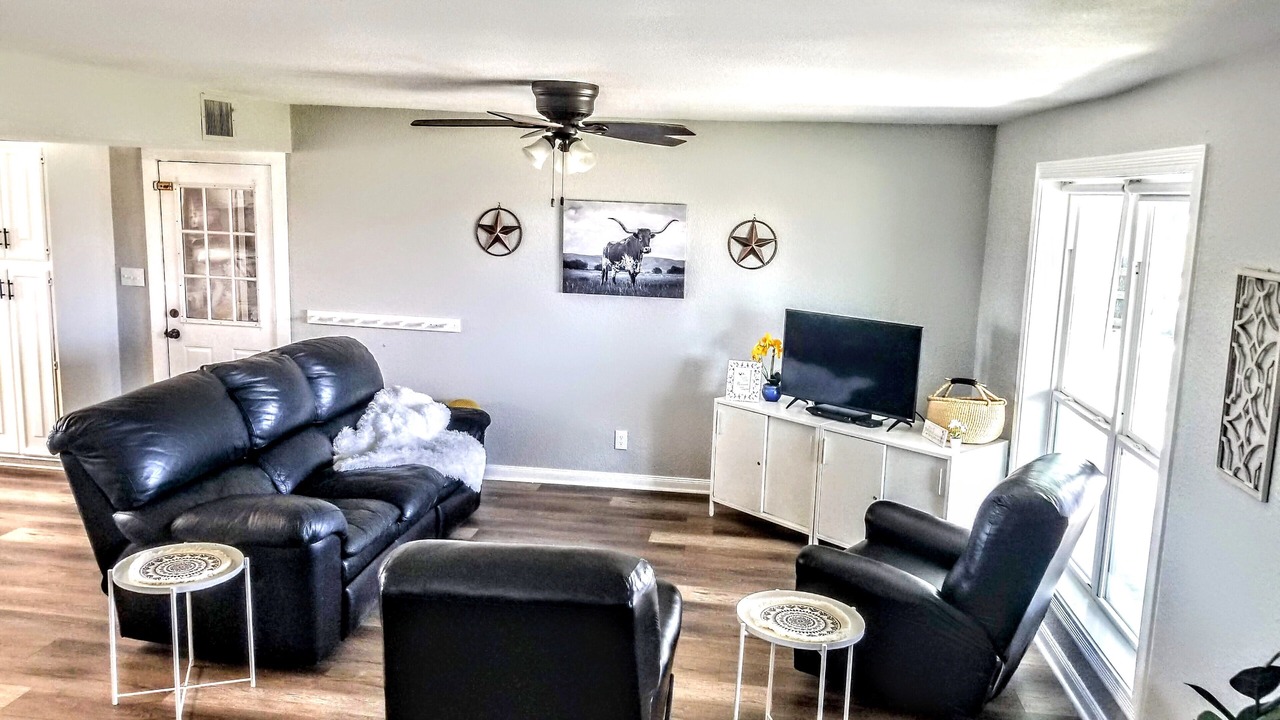Photo of Livingroom in Keller