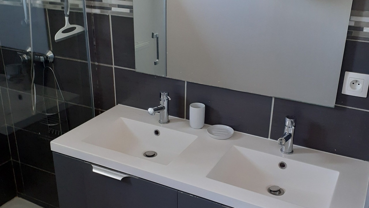 Photo of Bathroom in Pleslin-Trigavou