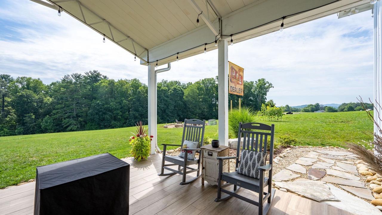 Photo of Patio Balcony in Alexander