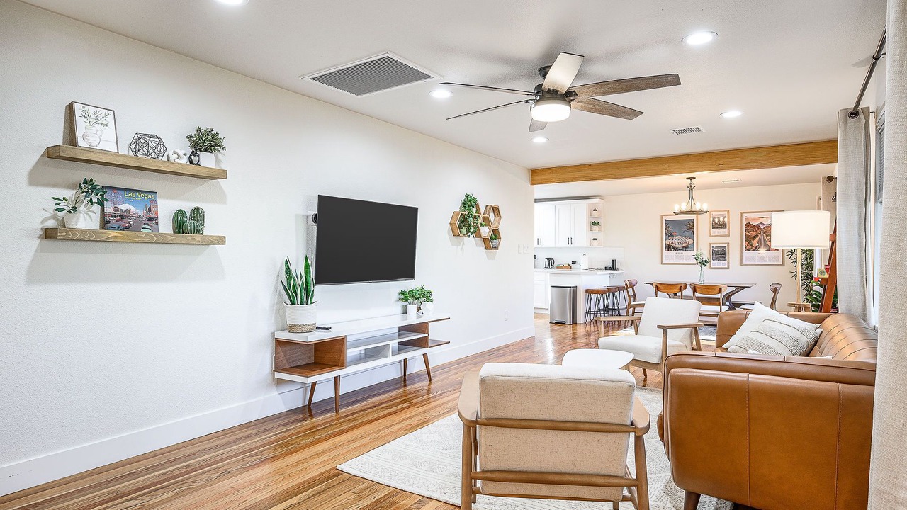 Photo of Livingroom in Rancho Oakey