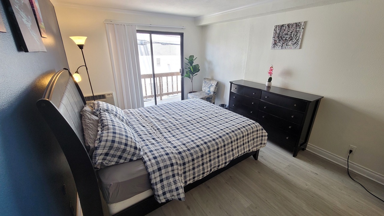 Photo of Bedroom in Beverly Hills