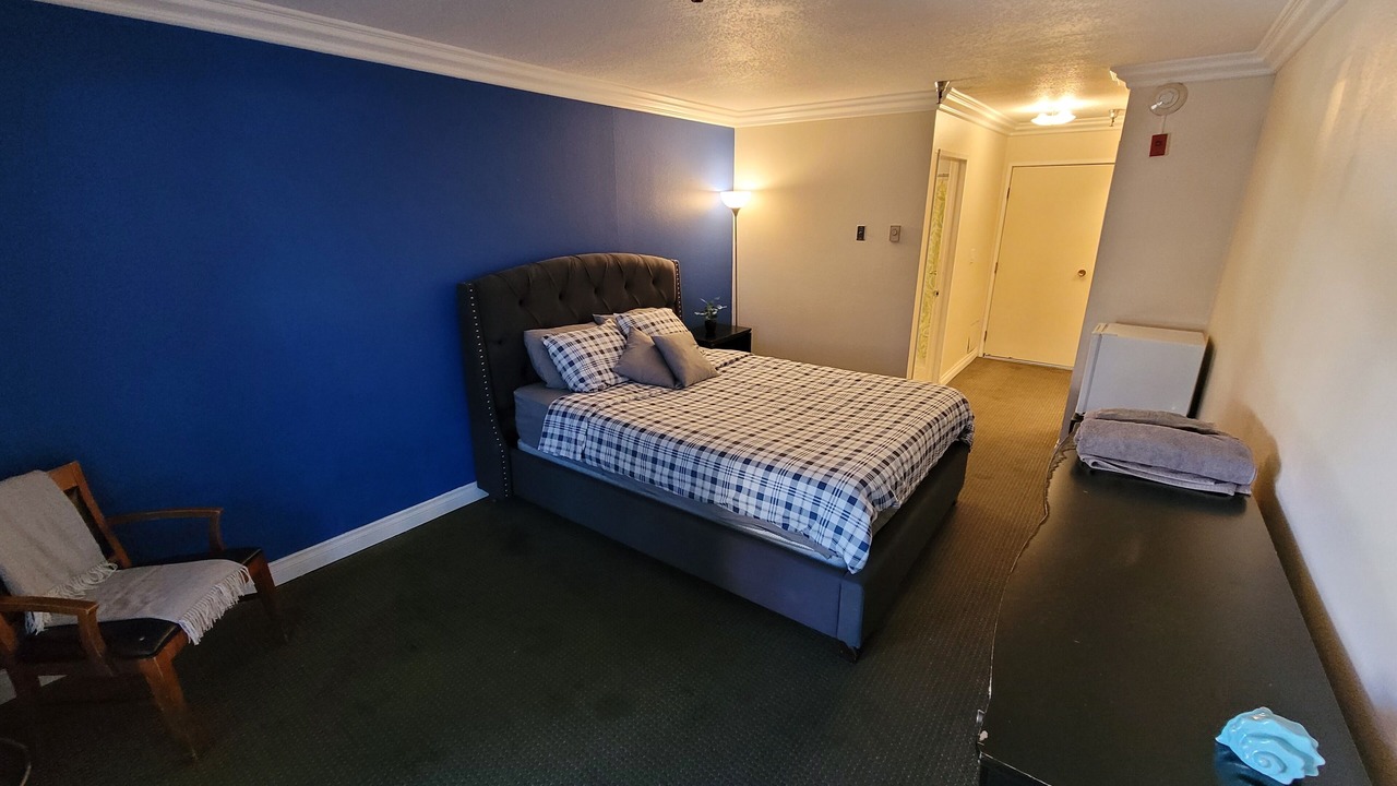 Photo of Bedroom in Beverly Hills