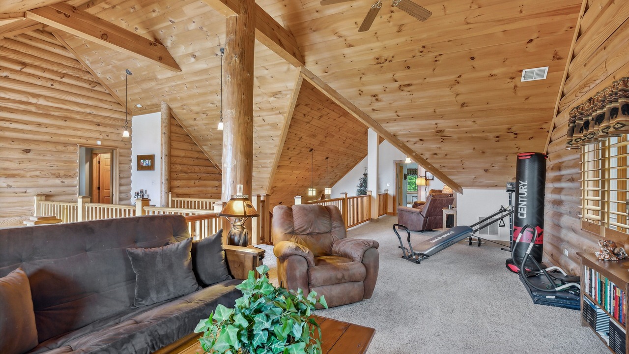 Photo of Livingroom in McHenry