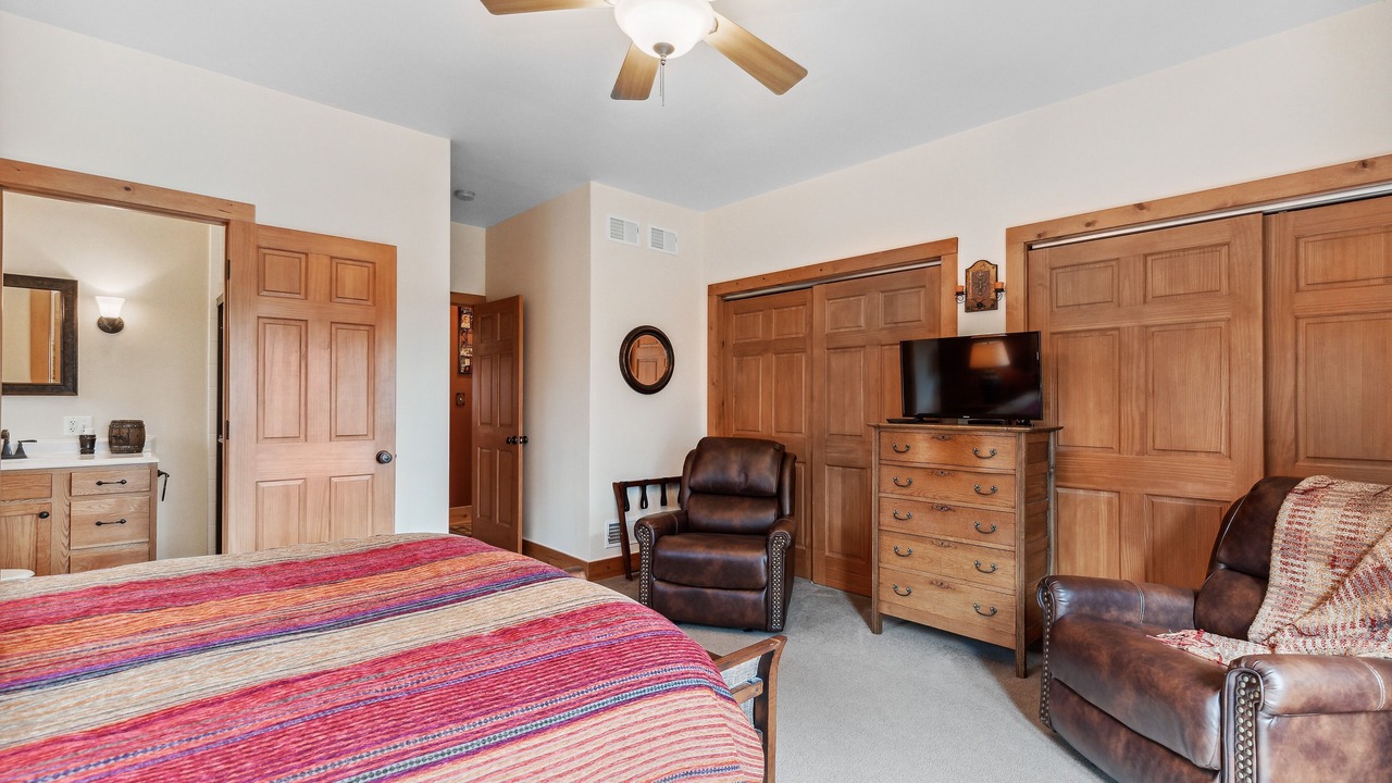 Photo of Bedroom in McHenry