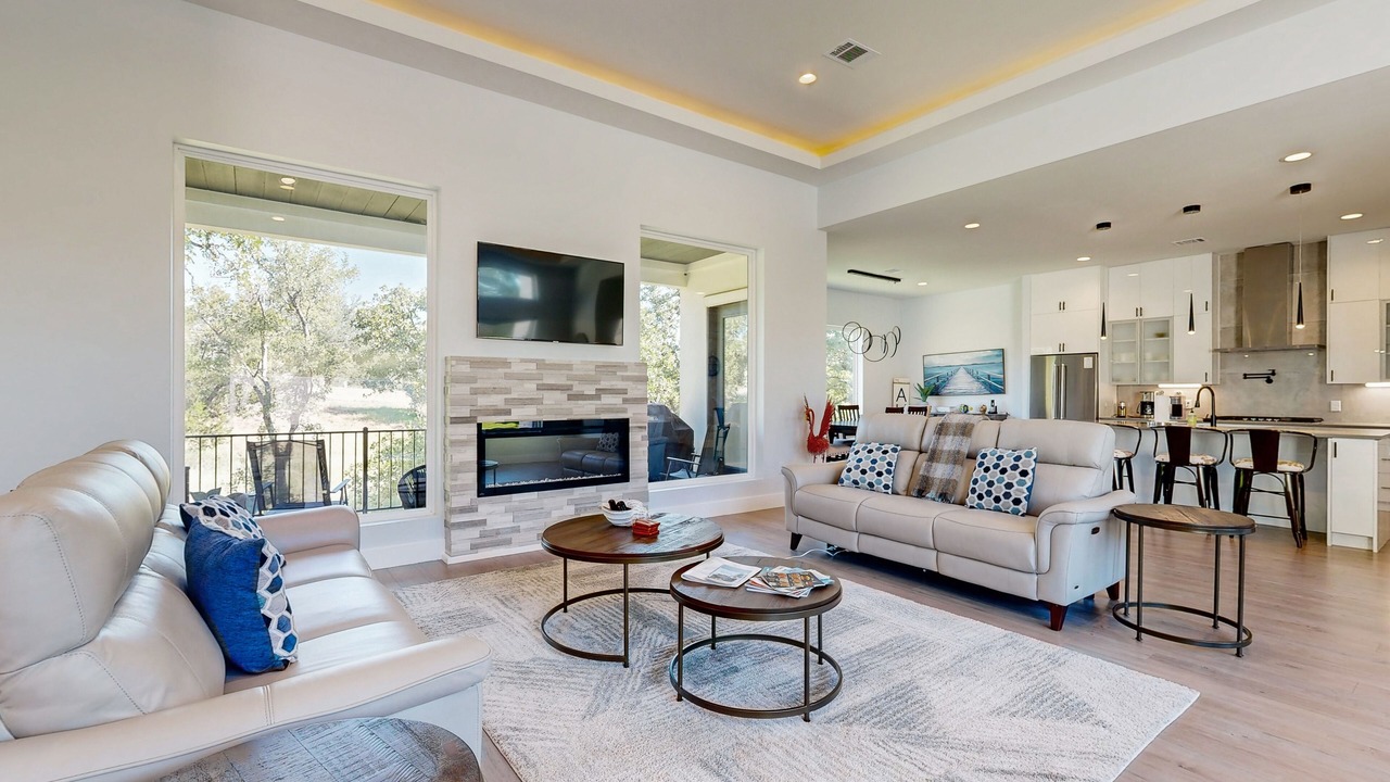 Photo of Livingroom in Horseshoe Bay West