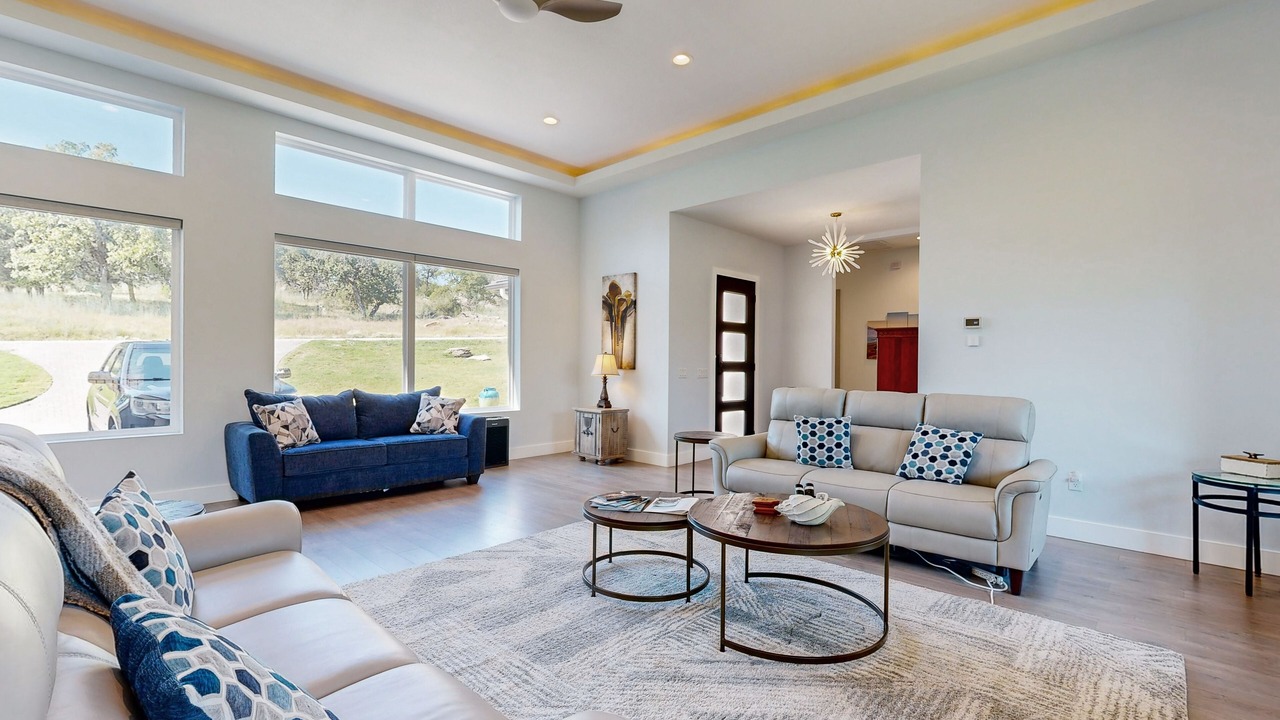 Photo of Livingroom in Horseshoe Bay West
