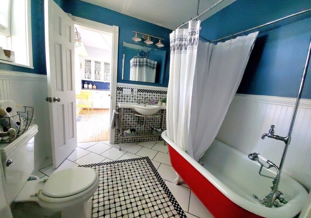 Photo of Bathroom in Alpena