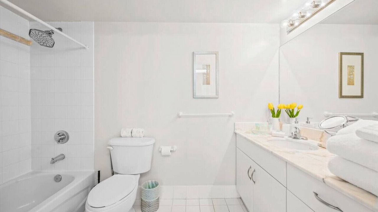 Photo of Bathroom in Brickell