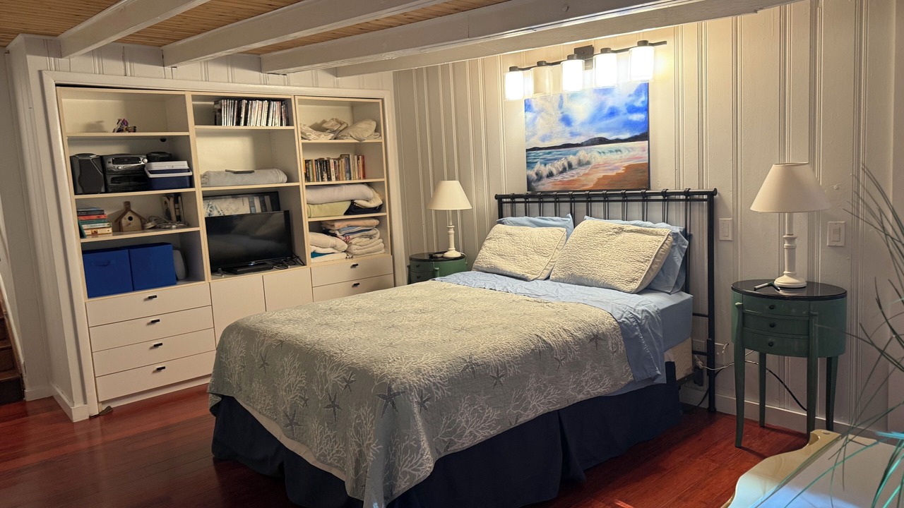 Photo of Bedroom in Ocean Beach