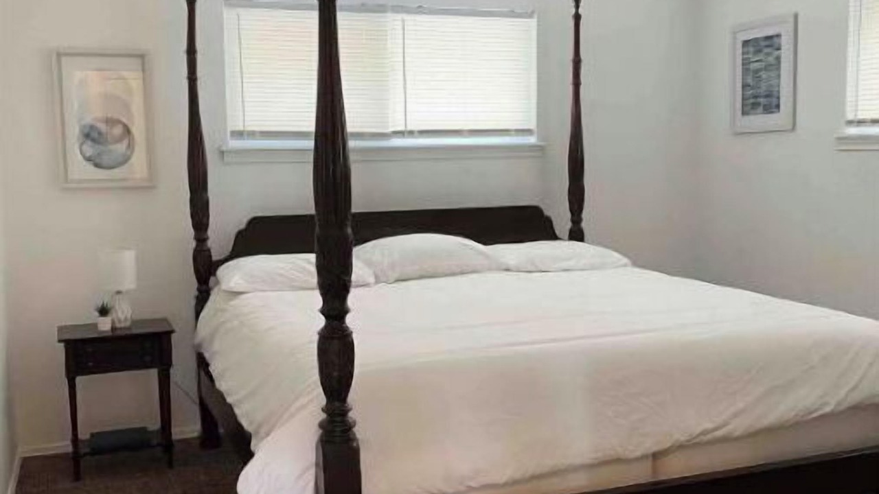 Photo of Bedroom in Sand Springs