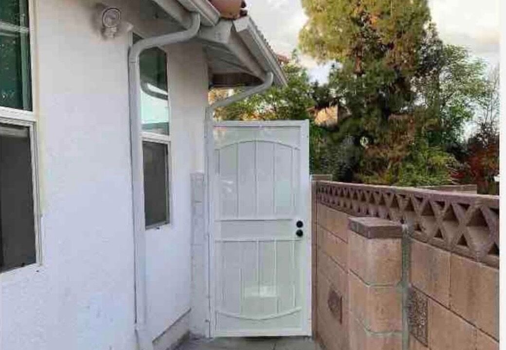 Photo of Outdoor in Canoga Park