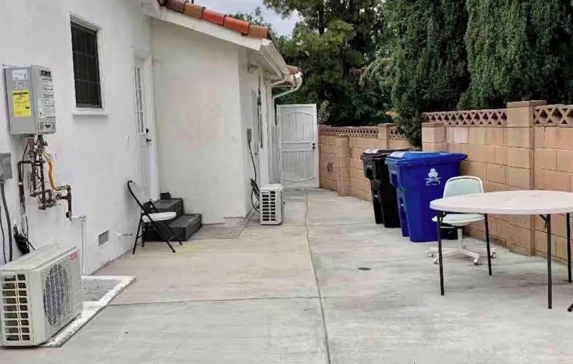 Photo of Outdoor in Canoga Park