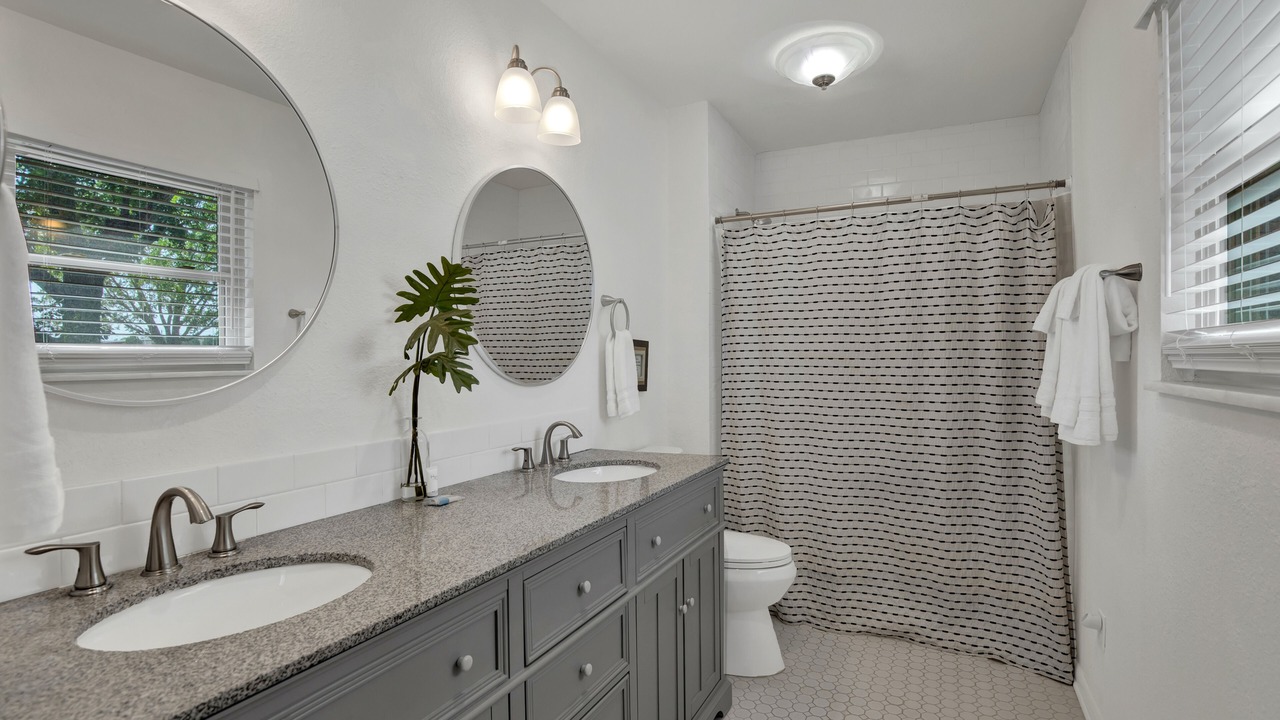 Photo of Bathroom in Stonewall