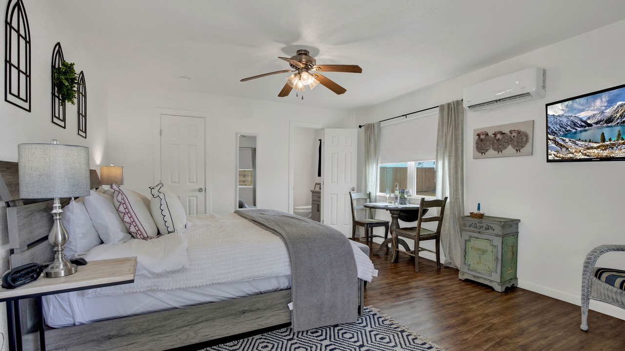 Photo of Bedroom in Stonewall