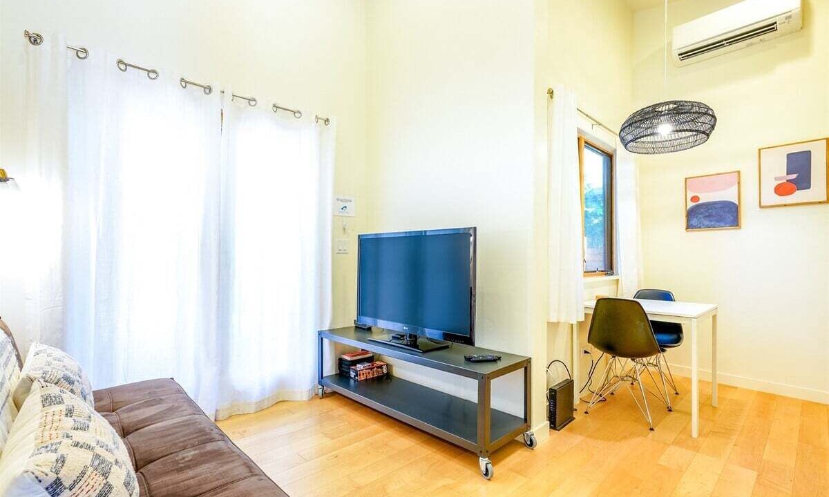 Photo of Others in River West