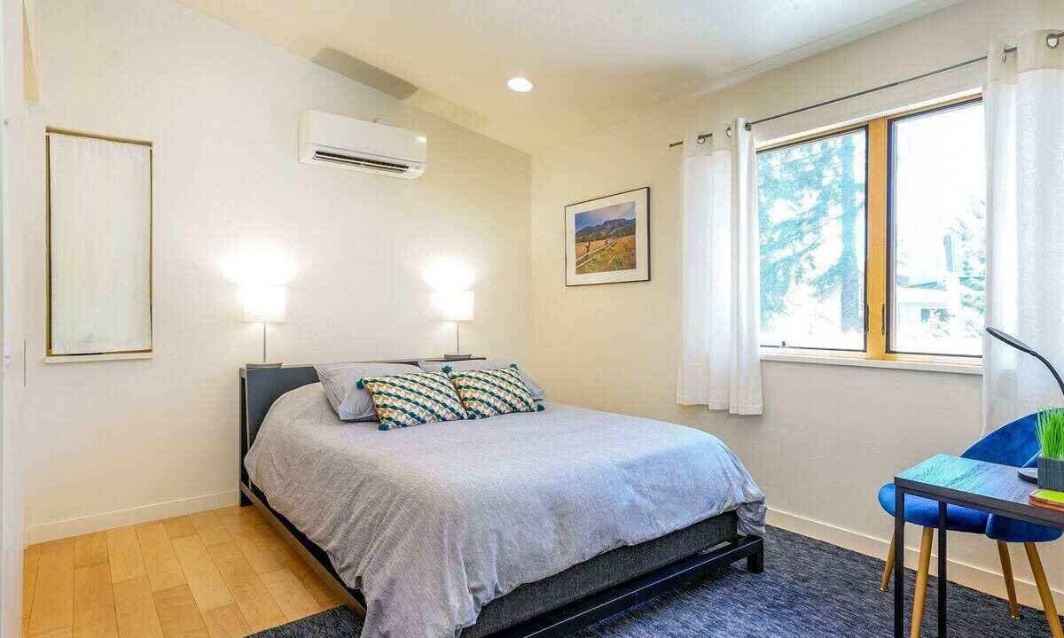 Photo of Others in River West