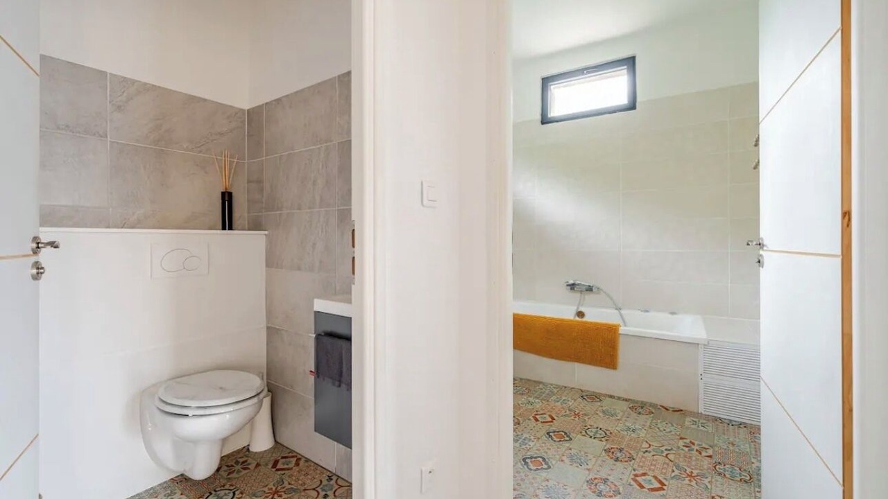 Photo of Bathroom in Florac