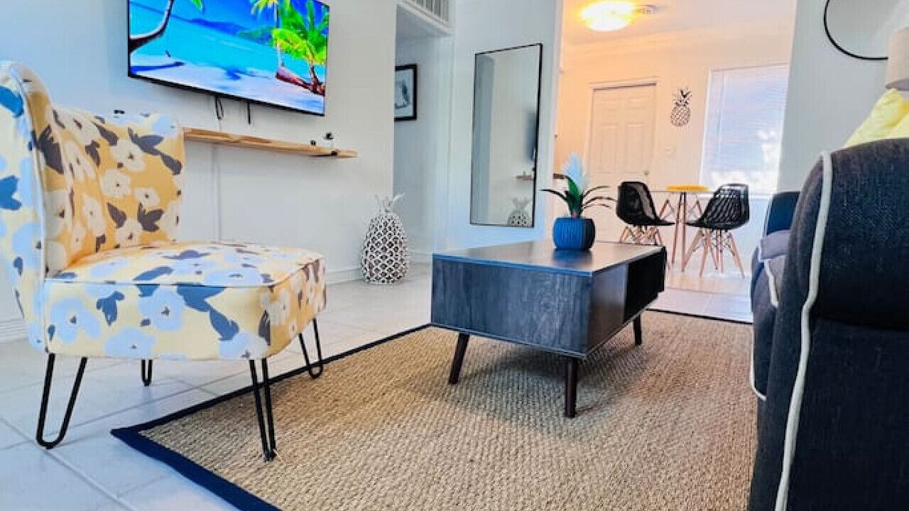 Photo of Livingroom in Poinsettia Heights