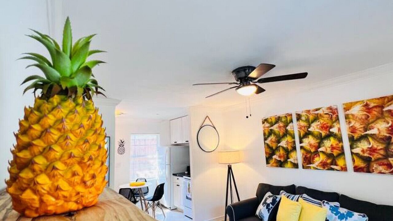 Photo of Livingroom in Poinsettia Heights