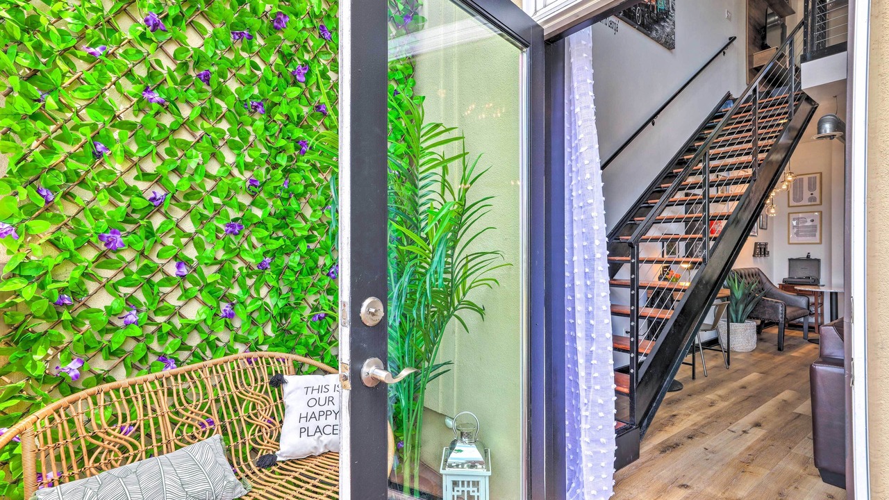 Photo of Patio Balcony in Atlantic Station Area