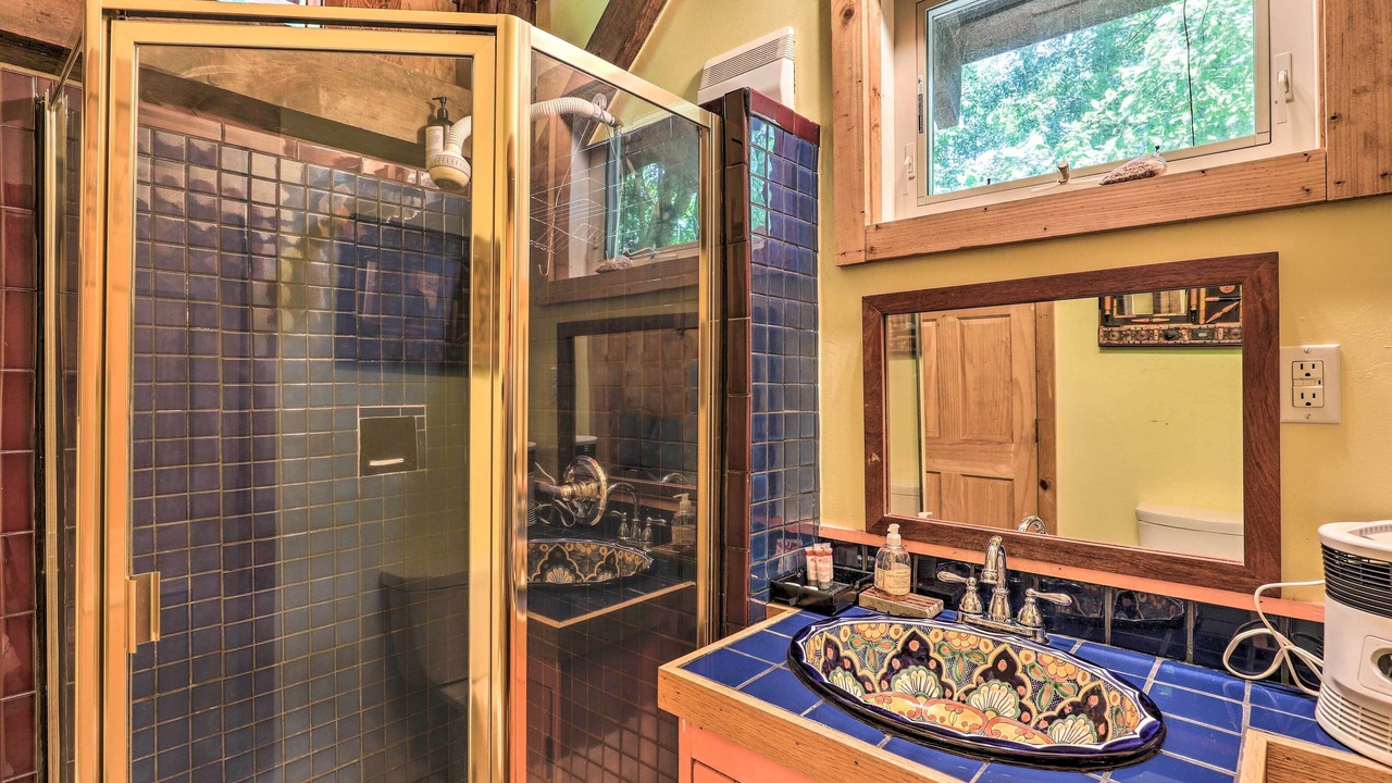 Photo of Bathroom in Marshall