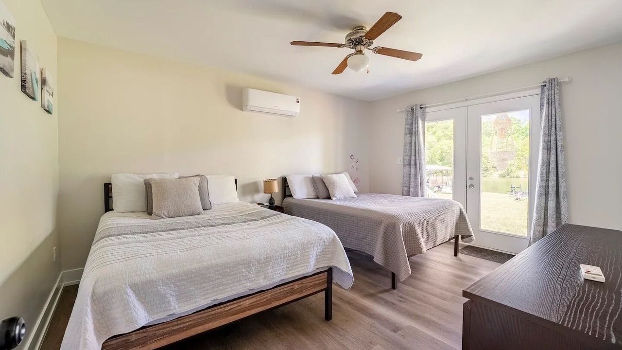 Photo of Bedroom in Roach