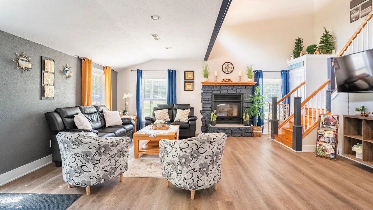 Photo of Livingroom in Roach