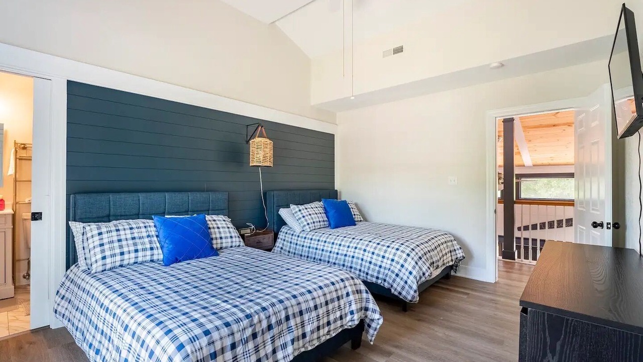 Photo of Bedroom in Roach