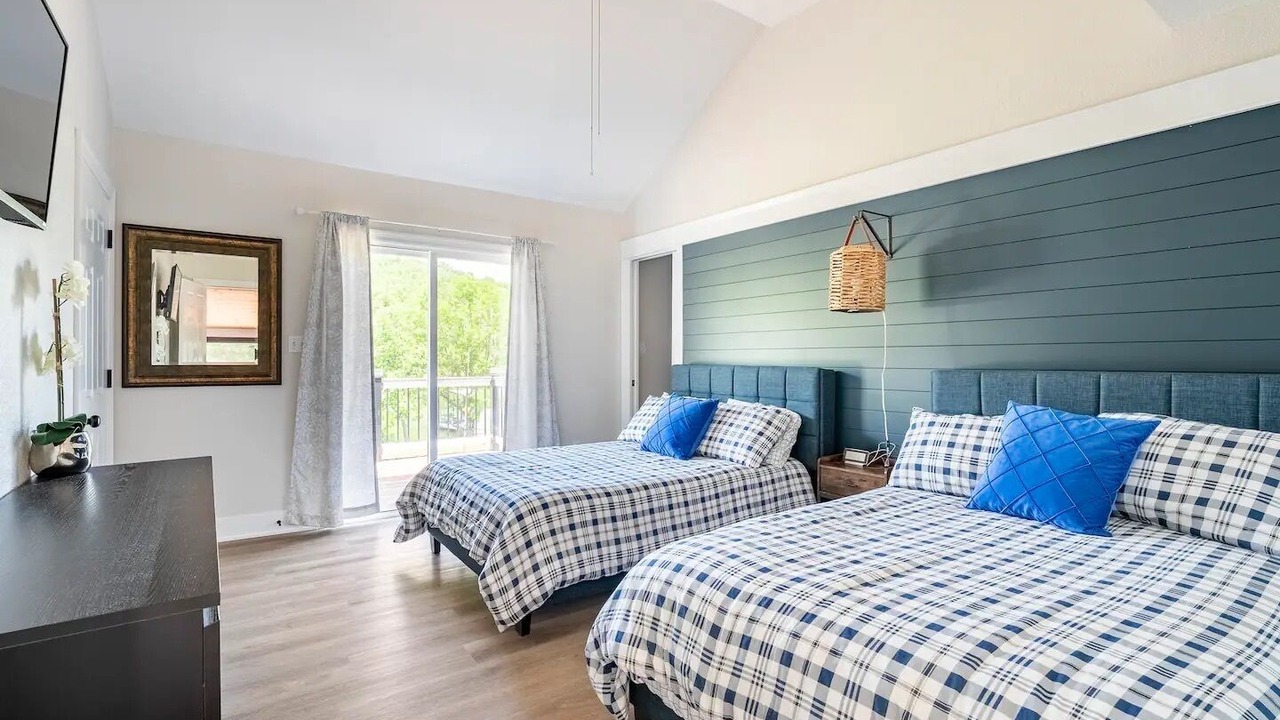 Photo of Bedroom in Roach
