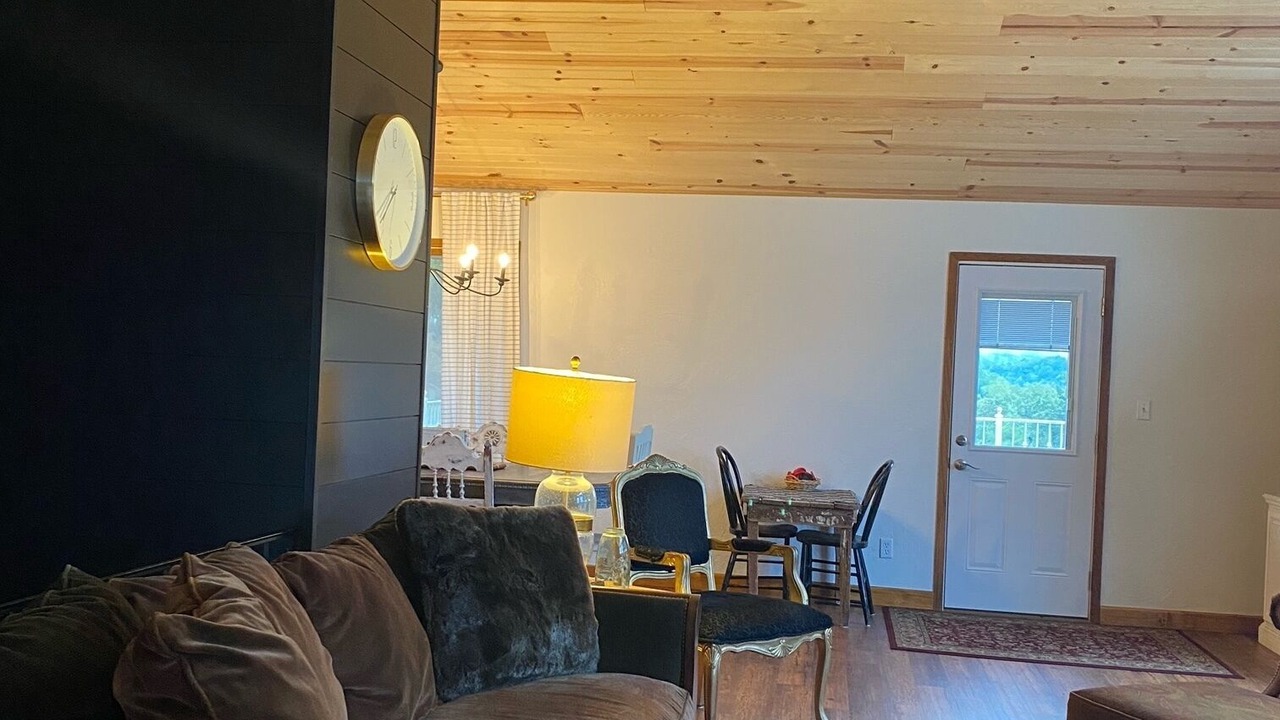 Photo of Livingroom in Shell Knob