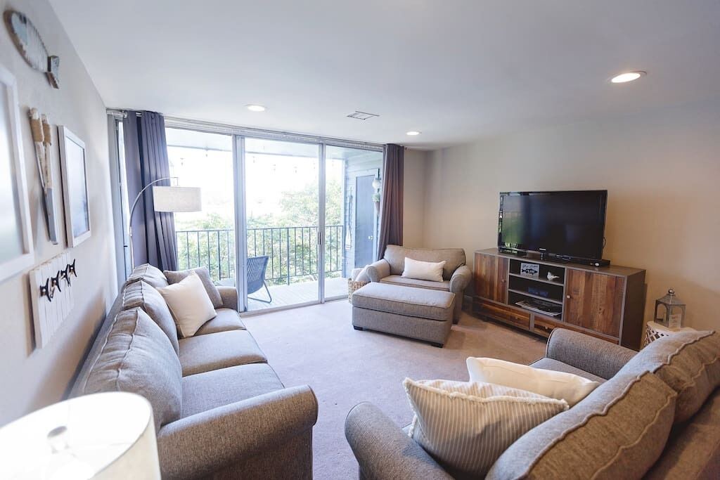 Photo of Livingroom in Walden on Lake Conroe