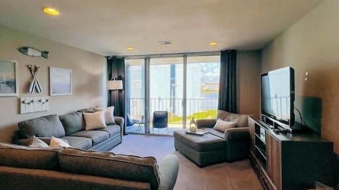 Photo of Livingroom in Walden on Lake Conroe