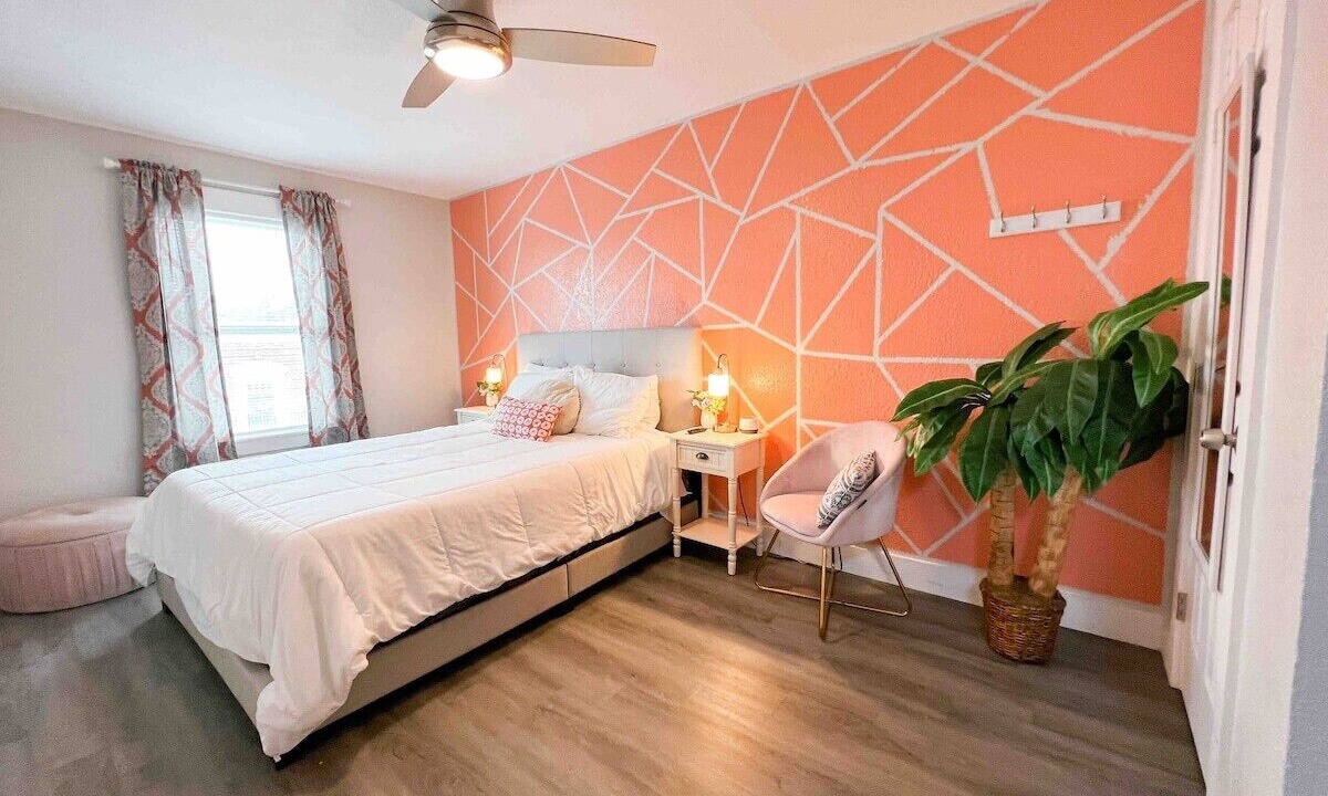Photo of Bedroom in Central City