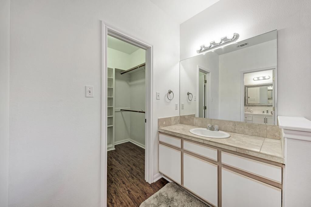 Photo of Bathroom in Lakeway