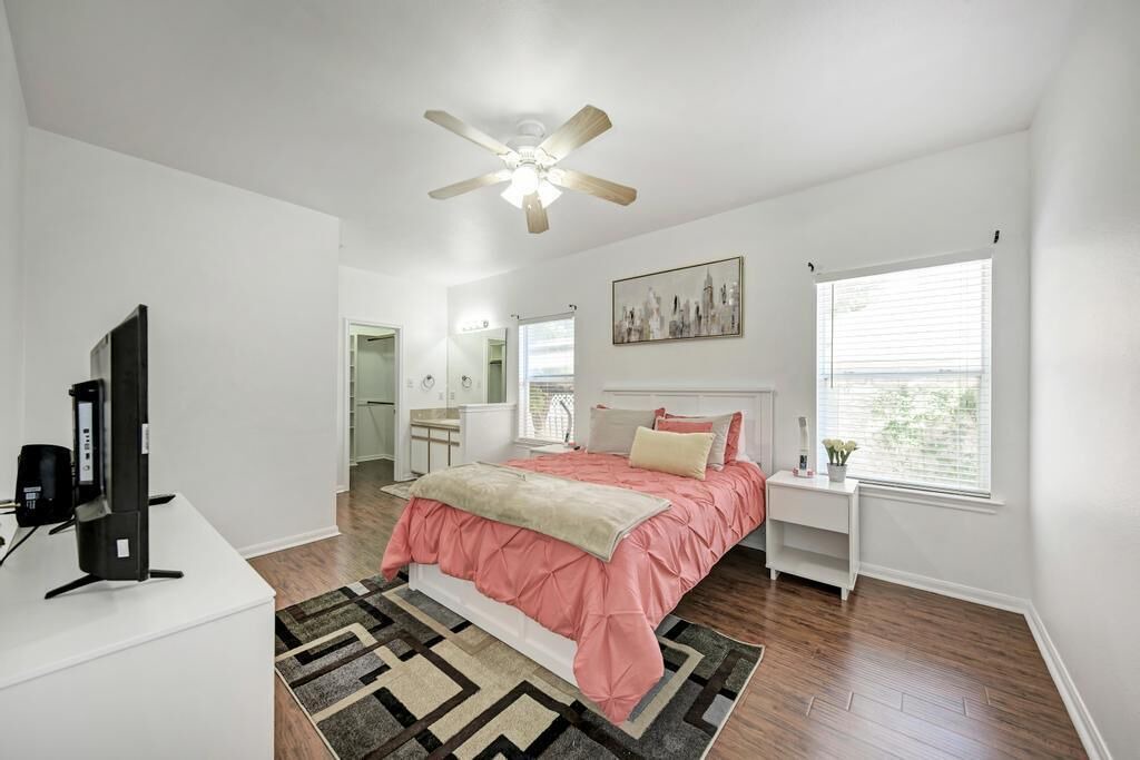 Photo of Bedroom in Lakeway