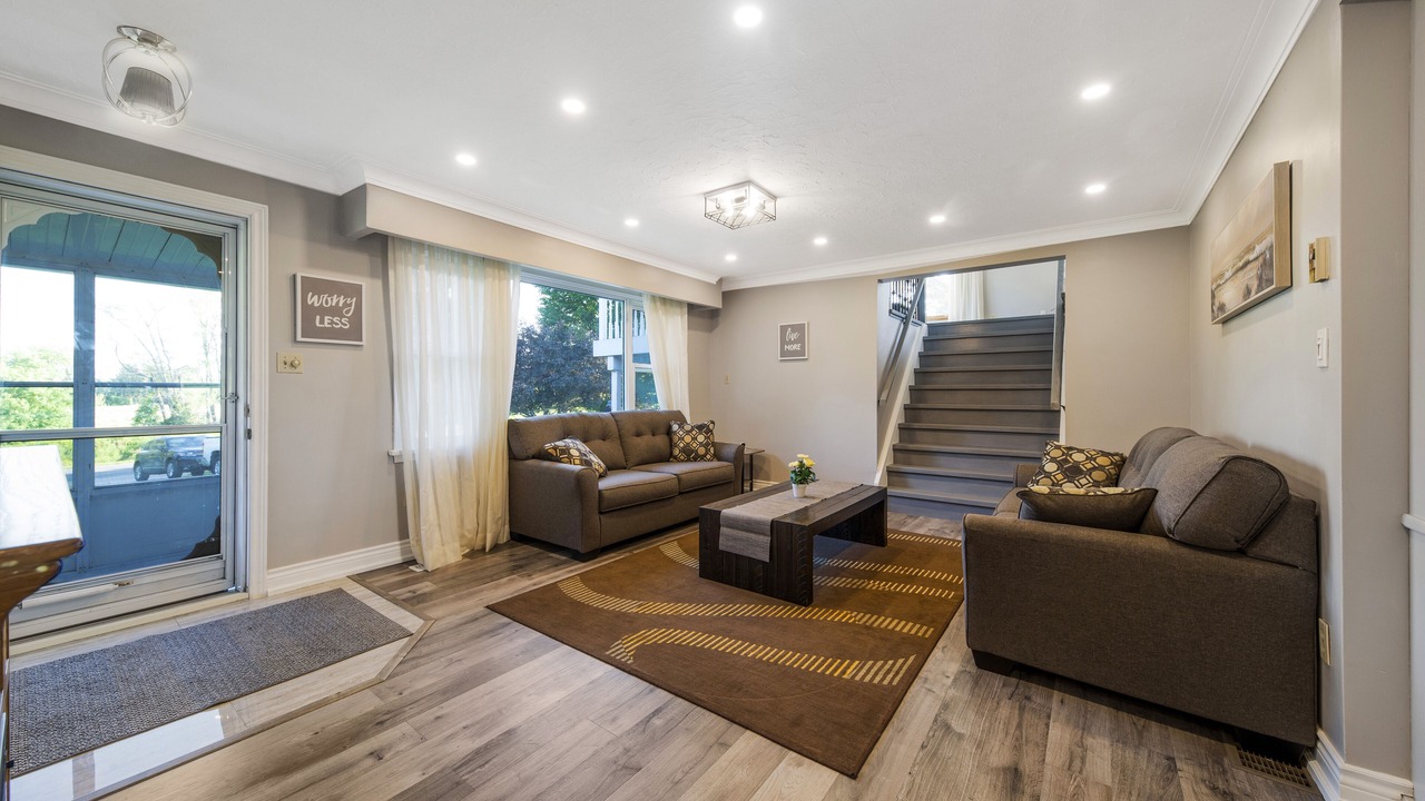 Photo of Livingroom in Clarington
