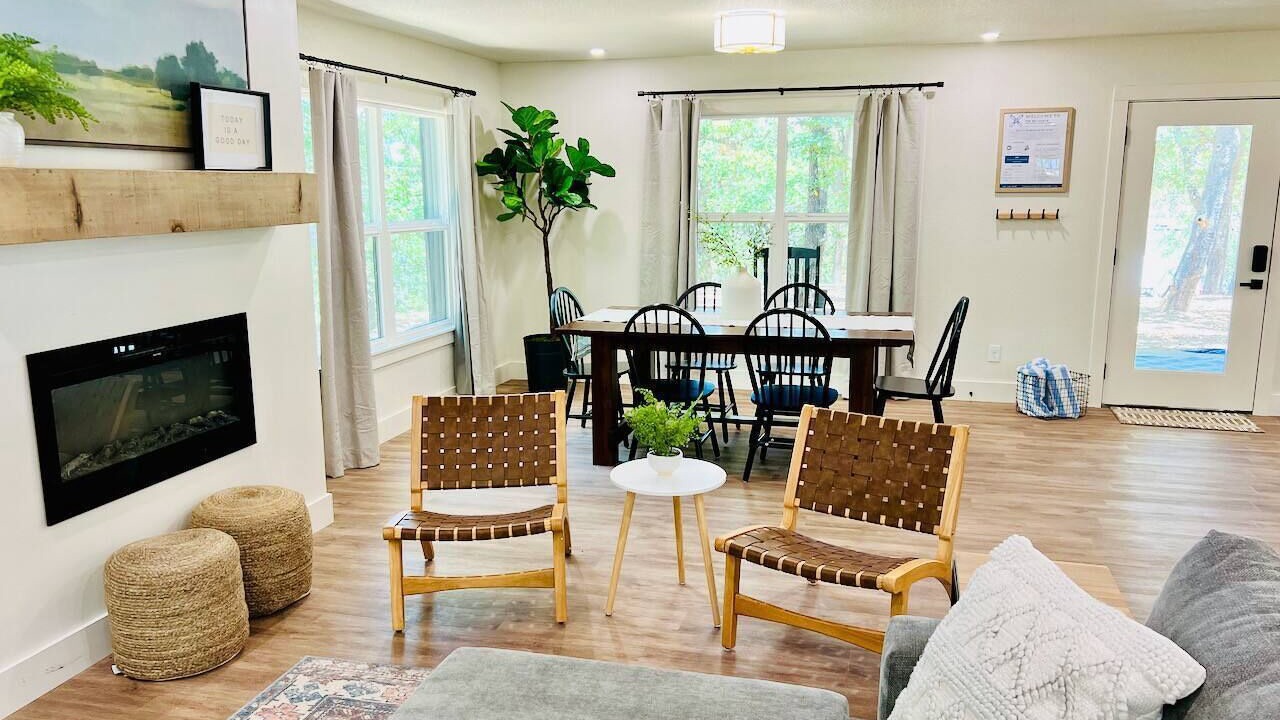 Photo of Livingroom in Chico