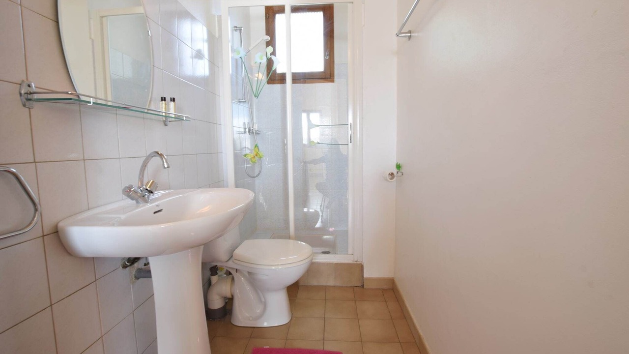 Photo of Bathroom in Lablachere