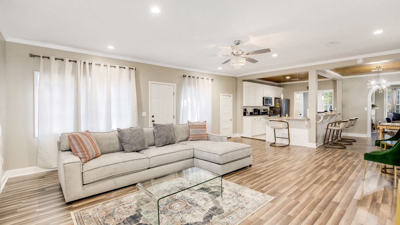 Photo of Livingroom in Greater Belhaven