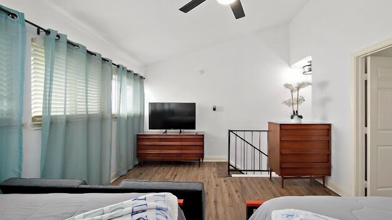 Photo of Bedroom in Seven Coves