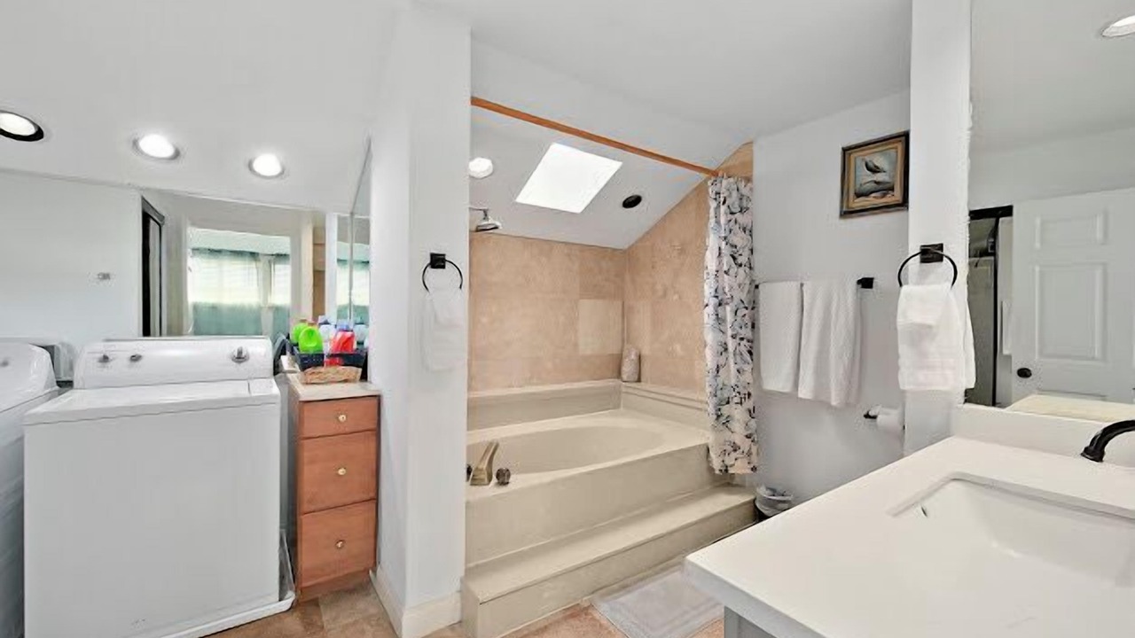 Photo of Bathroom in Seven Coves